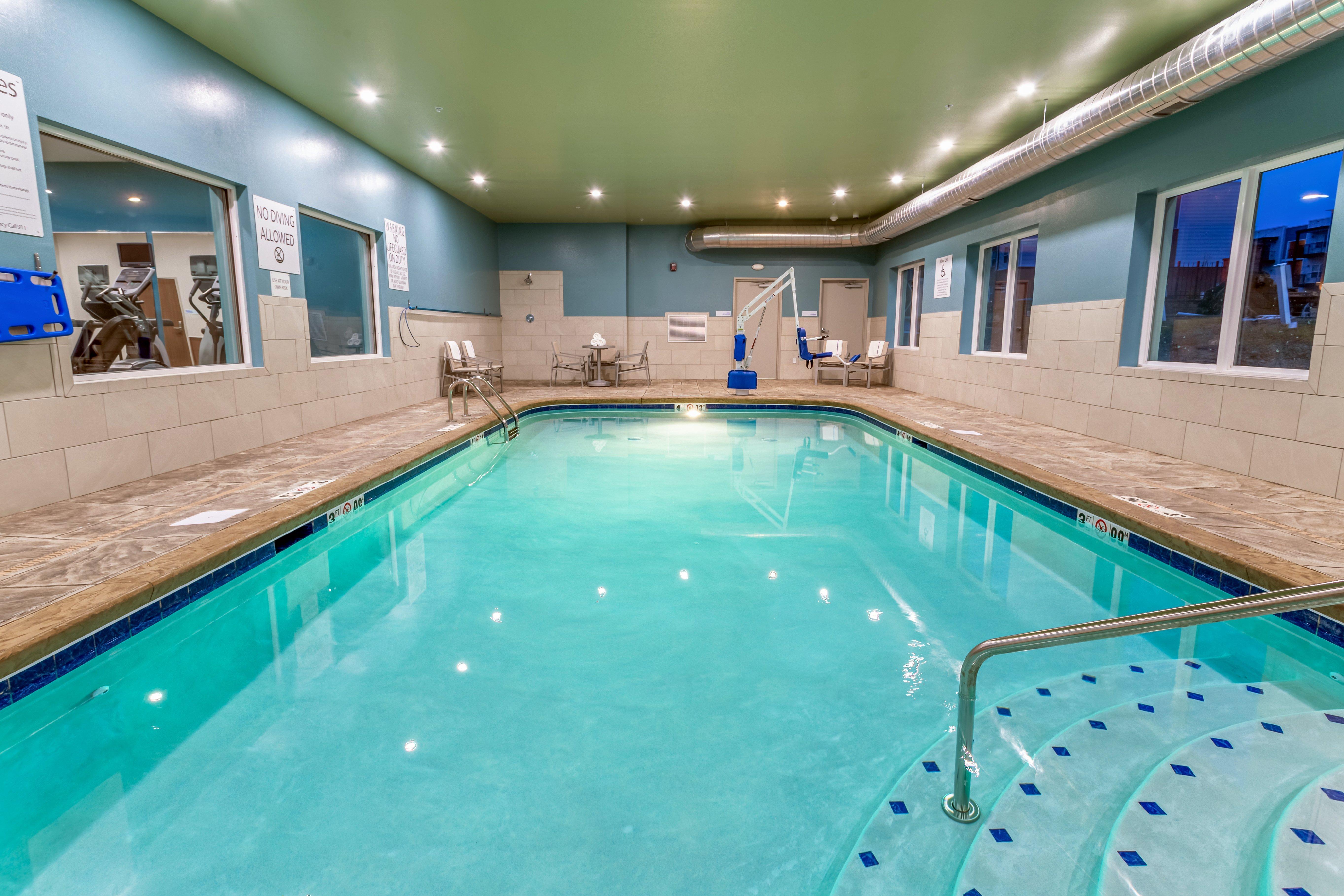 Holiday Inn Express & Suites - Columbus - Worthington By Ihg Exterior foto